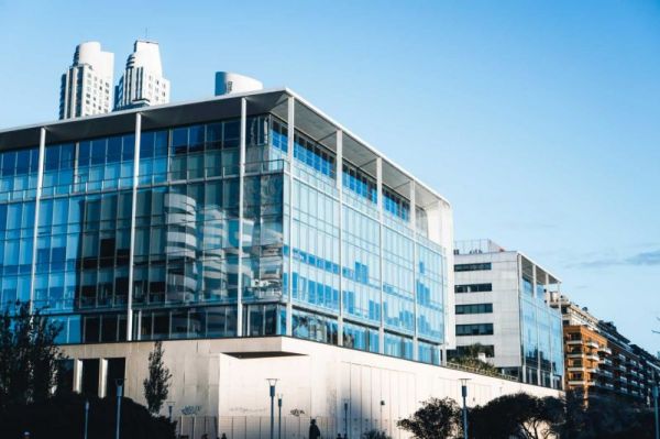 建筑設(shè)備監(jiān)控系統(tǒng)，安全性，工作效率，施工過(guò)程，設(shè)備維護(hù)